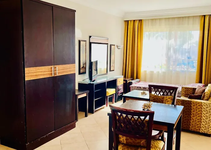 Stylish & Cozy 50 M2 In The Sunset Pearl Apartment